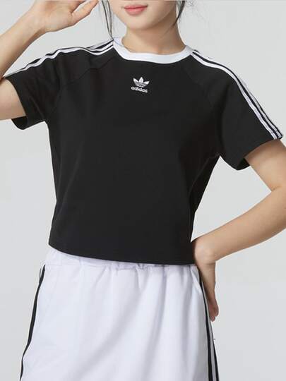  Áo thun ngắn tay cổ tròn tay raglan thoải mái, phối màu sọc, dòng adidas Originals adicolor dành cho nữ, màu đen.