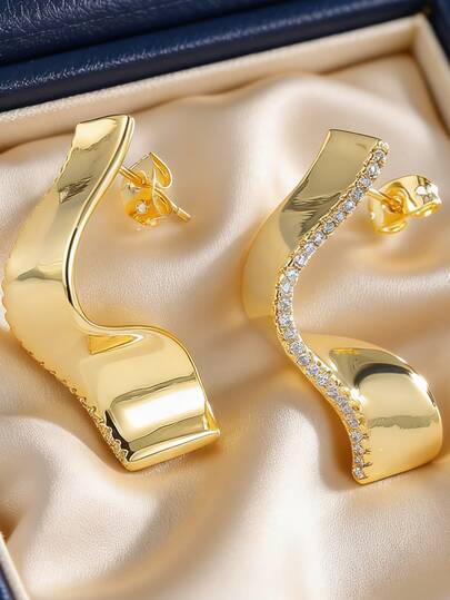 Women's Gold-Plated Wavy Hoop Earrings, Fully Embedded With Zirconia Stones, Minimalist Elegant Style, Suitable For Daily Commute And Workwear, An Ideal Gift For Fashion Enthusiasts