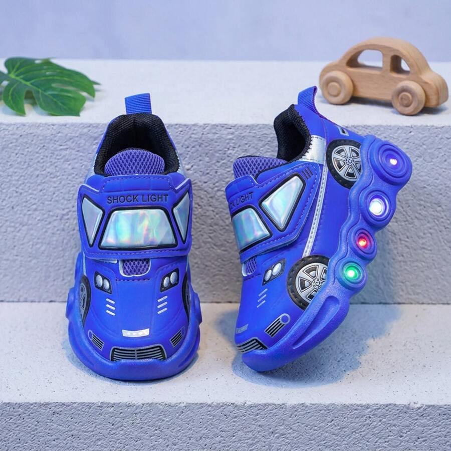 Tenis de niño Tenis de niña Zapatos para niña con luces LED brillantes Calzado deportivo con diseño animado de coche Zapatillas de deporte con cierre de  ajustable Suela de EVA ligera antideslizante y flexible Malla transpirable de alta calidad Cómodos y resistentes al desgaste Estilo moderno informal y fashion Amortiguación suave para caminar y jugar Calzado infantil para uso diario casual - Azul - Ver 1