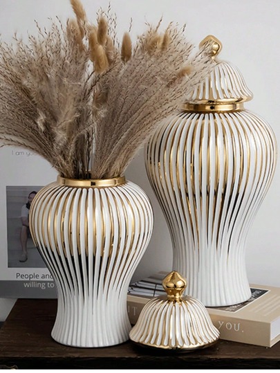 Luxury White And Gold Striped Ceramic Ginger Jar, Elegant Temple Vase With Lid, Modern Glamorous Home Decor For Living Room, Bedroom Vanity, Entryway And Dining Table, Ideal Housewarming And Wedding Gift, Gorgeous Coffee Table And Bookshelf Decoration, Perfect For Dried Flowers And Grass