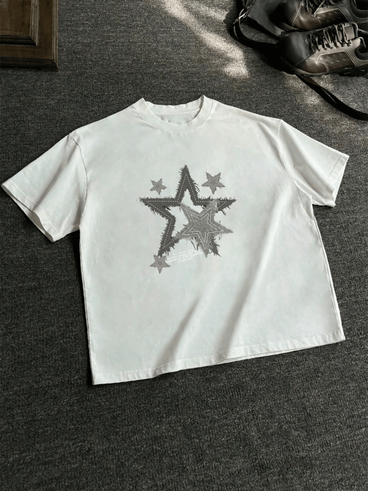 Distressed layered star graphic symbolizes hope and ambition reaching for distant dreams reminding that every goal shines within reach Men 220g printed Tshirt casual crewneck short sleeve - Blanco - Añade 1