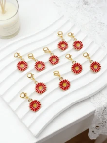 10Pcs Four‑Leaf Clover Fortune Keychain,Lucky Shamrock Charm Keyring.Perfect Gift For Graduation,Wedding,Various Ceremonies And Packaging Decorations. - Red Daisies - View 6