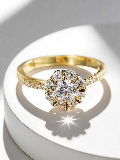 Charm-In Anel deslumbrante em cobre banhado a ouro 18K com halo floral de girassol, aro completo e zircônia cúbica. Ideal para noivas, aniversários e uso diário.