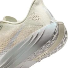 Nike W PEGASUS PLUS ESS 女子跑步鞋 IO9912-001 - 顏色 - 查看 9