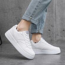 Tenis de hombre casuales y calzado deportivo de moda urbana, zapatos para hombre fabricados en material PU con suela de goma EVA, tenis para hombre en oferta con diseño de punta perforada transpirable, zapatos cómodos de hombre con cordones ajustables, tenis deportivos ligeros y resistentes al desgaste, estilo clásico versátil y moderno, calzado con suela antideslizante y amortiguación cómoda para caminar diariamente. - Blanco - Ver 3