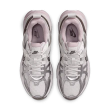 Nike W V2K RUN 女款时尚休闲运动鞋 FD0736-010 - 黑/灰白 - 查看 5