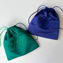 Bolsa de satén: Bolsa de almacenamiento de regalo personalizada bordada a mano, bolsa de viaje con cordón para bolso y billetera, bolsa de maquillaje protectora bordada personalizada, regalo personalizado - Multicolor - Ver 6
