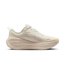 Giày chạy bộ nữ Nike W VOMERO PLUS ESS IO9916-100 - màu sắc - Xem 4