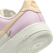 Nike WMNS AIR FORCE 1 07 LX 女鞋休闲运动鞋 IB2574-600 - 彩色 - 查看 9