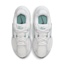 Nike W V5 RNR 女款滑板休闲鞋 HQ7901-106 - 白黑/灰 - 查看 5