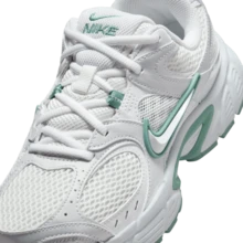 Nike W V5 RNR 女款滑板休闲鞋 HQ7901-106 - 白黑/灰 - 查看 8