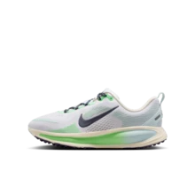 Giày thể thao nữ Nike VOMERO 18 (GS) IM6706-150 - màu sắc - Xem 2