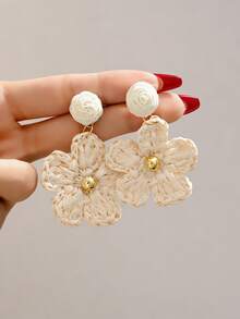 1对夏季海滩度假甜美风手工花朵耳环，女士海滩度假风时尚耳环 - 白色 - 查看 2
