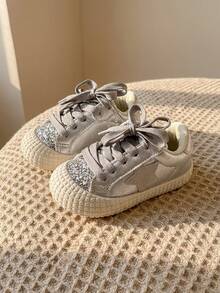 1 Pair Toddler Kids' Silver Metallic & Glitter Sneakers With Star Patch Design & Textured Waffle Sole Non-Slip Lightweight Breathable Round Toe Lace-Up Casual Canvas Shoes Perfect For Daily School Play Outdoor Activities - Silver - View 5