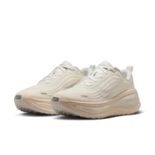 Giày chạy bộ nữ Nike W VOMERO PLUS ESS IO9916-100 - màu sắc - Xem 6