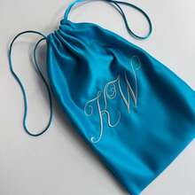 Bolsa de satén: Bolsa de almacenamiento de regalo personalizada bordada a mano, bolsa de viaje con cordón para bolso y billetera, bolsa de maquillaje protectora bordada personalizada, regalo personalizado - Multicolor - Ver 8