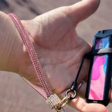 1个钥匙扣腕带，配有4个不同尺寸的环，适用于大多数设备，可用作电子烟笔套、闪亮腕带、腕带或钥匙扣手链 - A - 查看 3