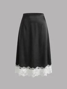 Gonna elegante e vintage da donna in raso nero con inserti in pizzo bianco sul bordo, stile chic da pendolare per la primavera - nero - Visualizzare 2