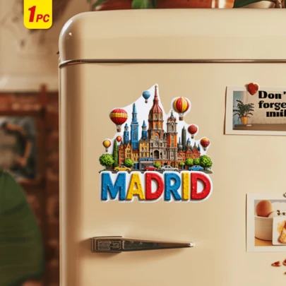 2D平面亚克力冰箱贴，3.15英寸，生动展现西班牙马德里风光——优雅的城市景观，标志性的城市景观、热气球和充满活力的马德里贴纸——是旅行爱好者、西班牙爱好者和送礼者的完美之选，也是圣诞节、生日的理想礼物。