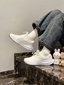 Giày chạy bộ Nike REVOLUTION 8 thoải mái và êm ái, dành cho nữ, màu trắng. - trắng - Xem 1