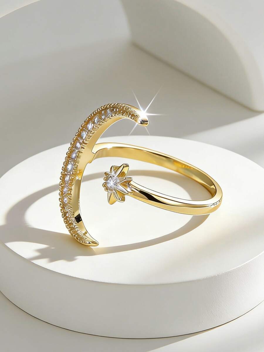 Charm-In Anillo de cobre chapado en oro de 18K con luna creciente y estrella de circonita cúbica | Diseño abierto celestial para mujer | Joyería de declaración para uso diario y regalo - Dorado - Ver 1