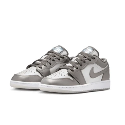  Giày trượt ván nữ Nike mới, thoải mái, nhẹ và bền, AIR JORDAN 1 LOW SE, nhẹ với độ bám chắc chắn, giày bệt cổ thấp không gây trầy xước, sản phẩm không thể thiếu cho nữ khi hoạt động ngoài trời, HV4398-014
