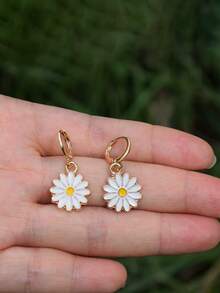 1 Pair Of Exquisite Yellow Daisy Shaped Earrings, Women's Style, Engagement/Wedding Earrings, Perfect Gift For Sisters/Mothers, Valentine's Day, Mother's Day, Mom Gift - Daisy - View 3