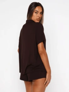 Women's 2 Piece Pajama Set Short Sleeve Button Down Collared Top And Elastic Waist Shorts Loungewear Set Sleepwear - 巧克力色 - 查看 5