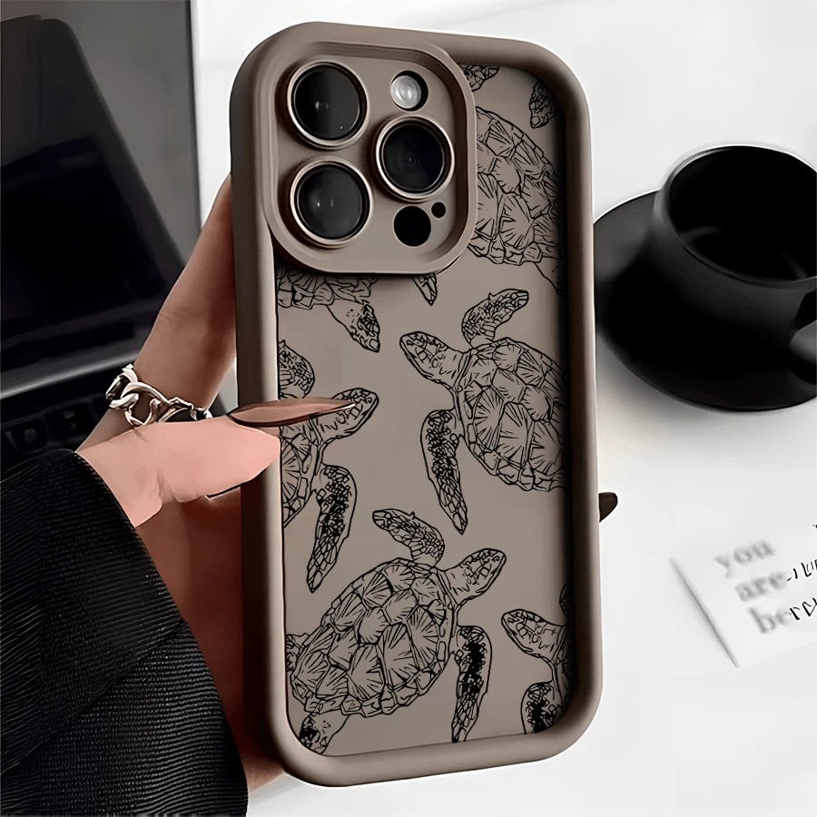 Esta funda con estampado de tortuga es compatible con Apple  16E/15/14/13/12/11/PRO/PLUS/PROMAX/MINI, S/A/M/NOTE, S/G/EDGE/E, Transition Spark/HANTOM/CAMON/INFINIX, Honor 400/PLAY/X/Y, OPPO Reno/A/F, 14/Redmi/POCO/NOTE y otros modelos. Está fabricada con TPU transparente, sencillo, elegante y resistente. Es una opción ideal para San Valentín, Halloween, Navidad, para uso personal o como regalo. - Café integral - Ver 1