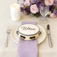 定制个性化木质婚礼铃鼓 - 小号/中号/大号可选，可刻字/刻名，音乐主题餐桌装饰，婚礼宾客回礼，新娘派对及宴会中心摆件，独特的婚礼纪念品及音乐装饰，适用于婚礼、订婚、周年纪念及新娘送礼会，优雅的带铃铛木质铃鼓，适合婚礼餐桌布置，为新娘、新郎及婚礼宾客定制的婚礼音乐礼物 - 婚禮鈴鼓 - 查看 2