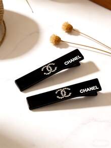 CHANEL Black Diamond-Encrusted Duckbill Hair Clip. Stylish And Cute Bobby Pin. New SS26 Fashion. Travel Essential. High-End Luxury Side Clip. Hair Clip With Bangs. - Black - View 1