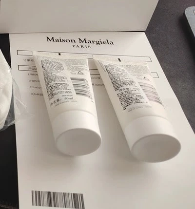 Maison Margiela 2件装 Mason Margiela Lazy Weekend 身体乳+沐浴露，每瓶50毫升，滋养柔滑，持久香氛 - 身體乳+沐浴啫咖哩 - 查看 1
