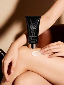 Yves Saint Laurent 圣罗兰黑鸦片闪耀润肤乳 - 闪耀润肤乳，蕴含细腻珠光和滋养香氛，持久留香 - 50毫升/1.6液盎司 - 黑鴉片身體乳 - 查看 1