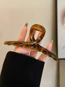 1pc French Style Tortoiseshell Hair Clip, Large Size Strong Non-Slip Hair Accessory For Women, Acrylic Fashion Hair Ornament Suitable For Daily Styling, Party, Wedding, Photography, Y2K Summer Style Summer Beach Claw Clips Vacay Hair Claws,Holiday,Travel - Leopard Print - View 3