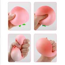 创意减压软萌桃子玩具，逼真水果造型挤压玩具，趣味办公解压玩具，情侣恶作剧礼物，学生减压必备 - 彩色 - 查看 4