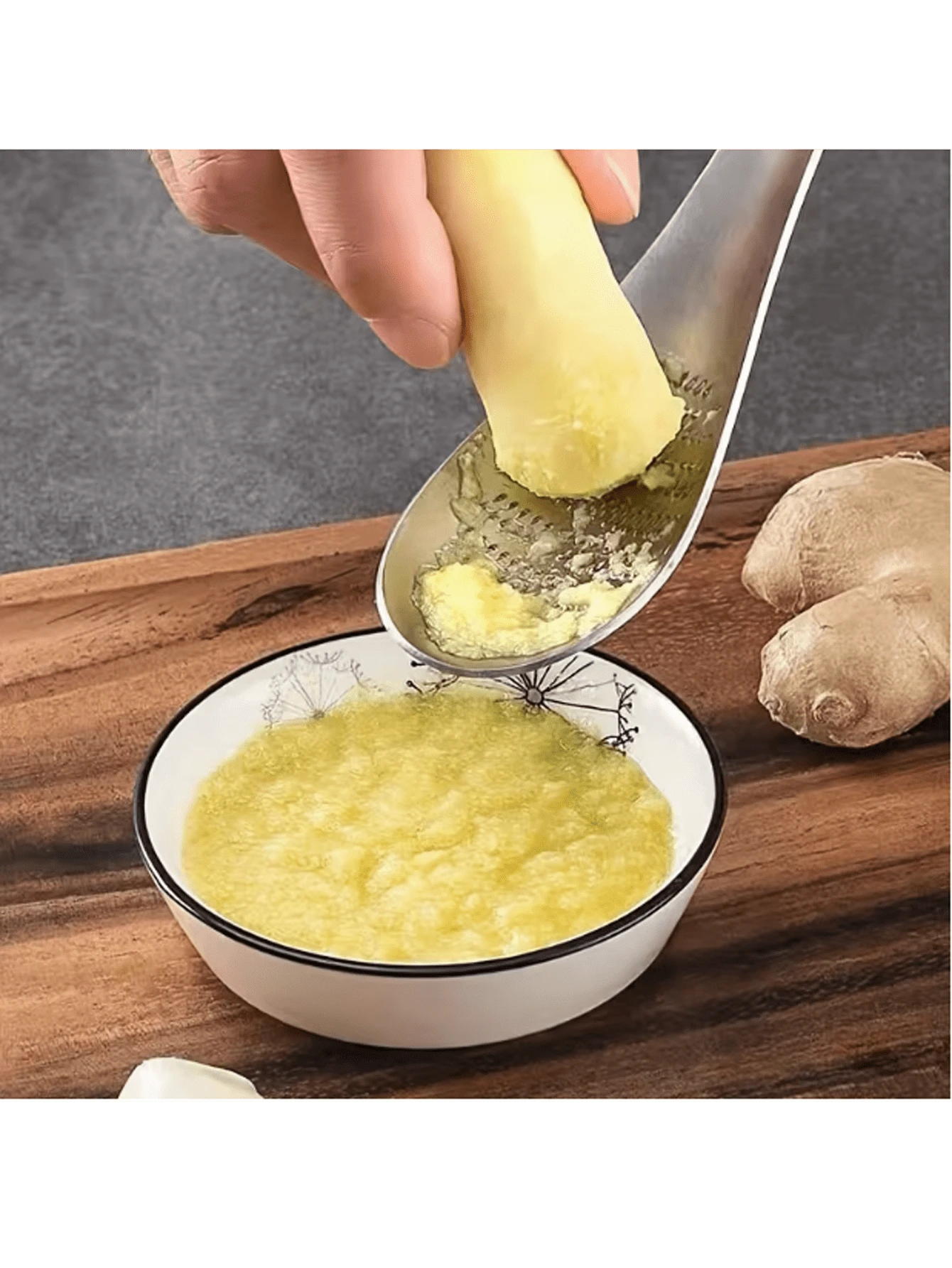 1pc Stainless Steel Ginger Grater, Manual Garlic Press With Serrated Edge, Durable Kitchen Tool For Making Garlic Ginger Paste - Silver - View 1