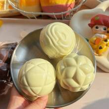 1个慢回弹软萌玩具,奶油香味挤压球,纹理柔软的解压玩具,回弹减压玩具,压力缓解软萌球,便携式办公桌软萌玩具,缓解焦虑挤压玩具,耐用柔软的感官玩具,软萌压力球,绝佳生日礼物,贴心放松礼物 - 彩色 - 查看 3