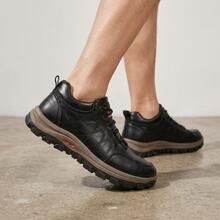 Zapatillas deportivas de cuero sintético negro para hombre, tenis para hombre, botas de hombre, tenis de hombre, con cordones, de estilo sencillo y moderno, ideales para combinar con cualquier look. Zapatillas deportivas para hombre, perfectas para practicar deportes al aire libre, actividades de negocios, la oficina y el uso diario informal. - Negro - Ver 2