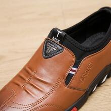 Zapatos de Hombre Casuales de Cuero Sintético Suave Mocasines Hombre con Suela Antideslizante Calzado para Caballero Transpirable y Ligero Tenis para Hombre de Moda Diseño Elegante y Confortable Zapatos para Hombre Flexibles y Resistentes al Desgaste Ideal para Oficina Trabajo y Uso Diario Informal - Marrón - Ver 8