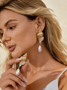 1 par de pendientes con forma de concha de mar de metal decorados con rhinestones, pendientes con diseño de concha de mar decorados con perlas de gota, adecuados para que las mujeres los usen en vacaciones en la playa u ocasiones de fiesta - Multicolor - Ver 1