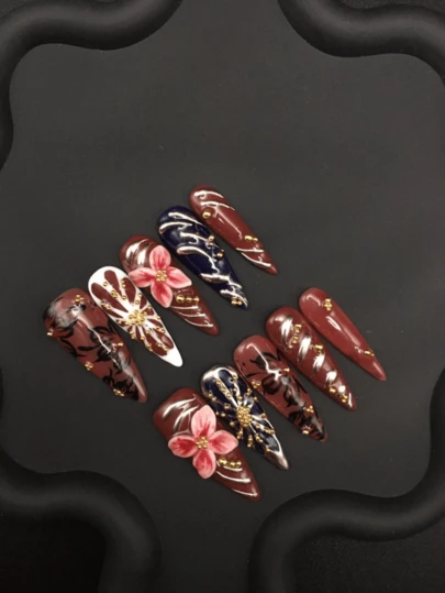 Handmade Nails Long Pointed 3D Carved Retro-Style Metallic-Shaped Small Golden Beads Three-Dimensional Flower Press On Nails For Daily Wear