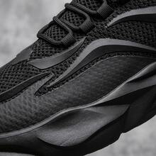 Zapatillas deportivas de color negro para hombre, tenis para hombre, tenis de hombre, confeccionadas con tejido de malla transpirable. Un modelo ligero y cómodo, ideal para el gimnasio y para caminar a diario, con cordones resistentes y suela antideslizante. - Negro - Ver 8