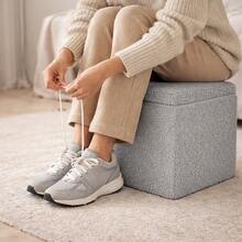 Reposapiés Compacto Tela Teddy 38x38x38cm Puff Decorativo Antideslizante En Color Negro o Gris Multifuncional Para Sala Dormitorio U Oficina. - Gris - Ver 4