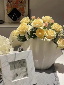 大型贝壳形花瓶 - 现代雕塑扇形设计家居装饰花瓶，白色主题摆件，适合客厅、门厅和桌面插花，送给女性朋友的礼物 - 彩色 - 查看 6