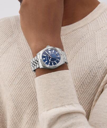  GUESS GW0977G1 Reloj de cuarzo para hombre con esfera azul, correa de acero inoxidable, ventana de fecha, 42mm