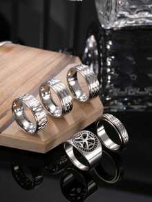Set de 5 anillos de acero inoxidable de moda para hombres en color plata, que incluye elementos de cruz, mate y piel de serpiente, adecuados para el uso diario y como accesorios para vacaciones - Plateado - Ver 2
