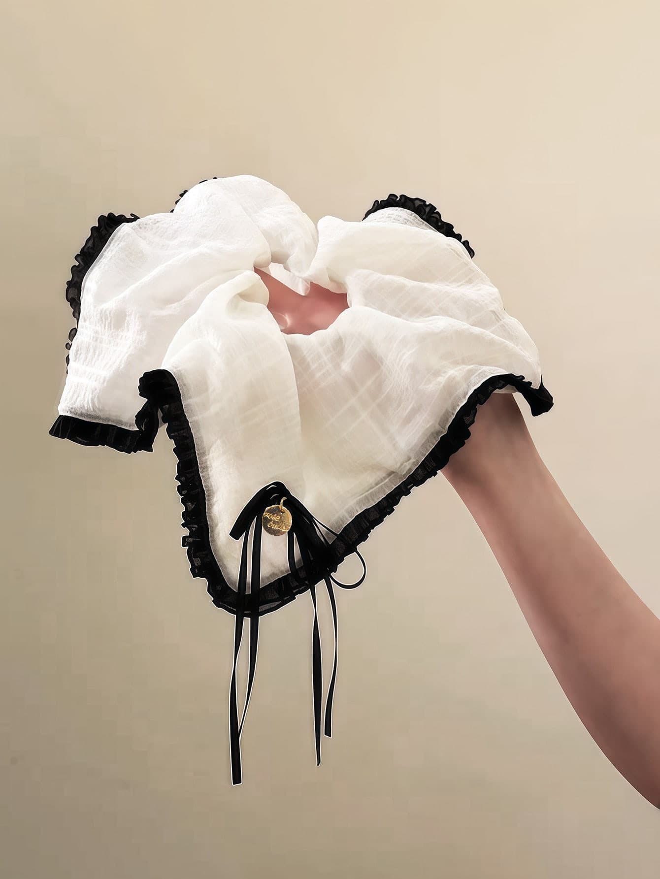 Chouchou en tissu à volants et nœud de style coréen, support de queue de cheval polyvalent et doux, élastique à cheveux - Noir et Blanc - Voir 1