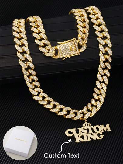 Un collar personalizado con colgante de acero inoxidable con cadena gruesa de circonita, estilo hip-hop callejero, con corona pequeña y nombre en inglés personalizado, con accesorios neutros, adecuado para festivales de música, fiestas de rap, banquetes y otras ocasiones como el Día de San Valentín, cumpleaños, aniversarios, ceremonias de graduación
