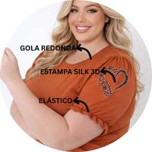 T-Shirt/Blusa Plus Size Preto com Estampa Silk Floral na Manga Princesa - terracota - Visão 3