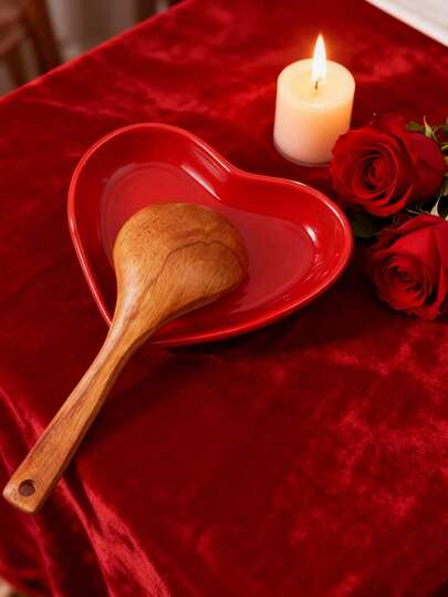 1 pieza de soporte de almacenamiento en forma de corazón romántico rojo, estante para vajilla de cocina en el hogar, posición de mesa, cuenco decorativo estilo Ins, soporte de cerámica en forma de corazón para cucharas, estante de almacenamiento de vajilla de cocina, pequeño elemento decorativo romántico para el restaurante, un buen artículo para la decoración de la mesa del restaurante (Puede haber algunos defectos en los productos de cerámica fabricados, lo cual no es un problema de calidad)